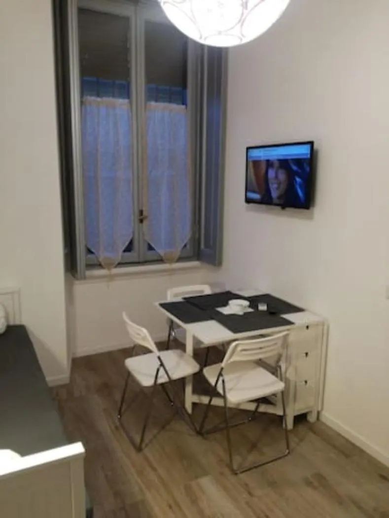 Bilocale Zona Isola 200 Mt Metro Mm3 Maciachini - J2 Apartment Milan
