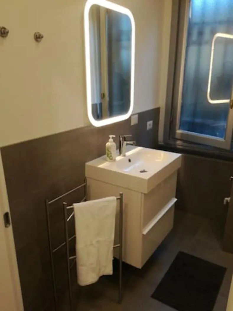 Bilocale Zona Isola 200 Mt Metro Mm3 Maciachini - J2 Apartment Milan Italy